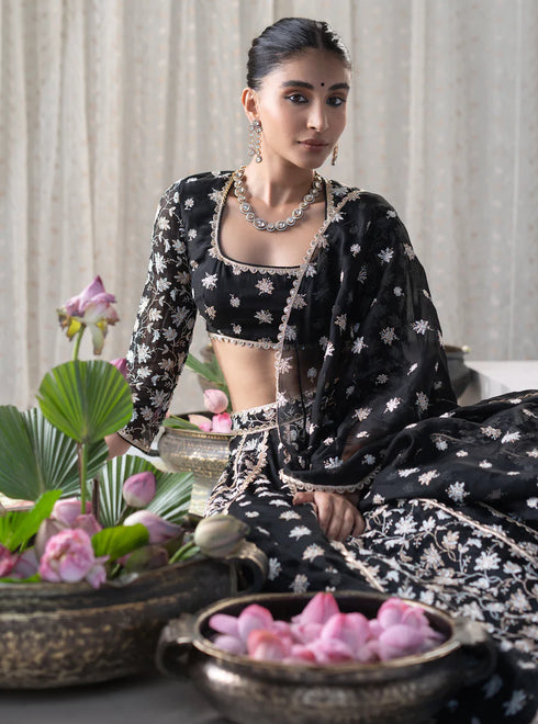 Madhvi Lehenga